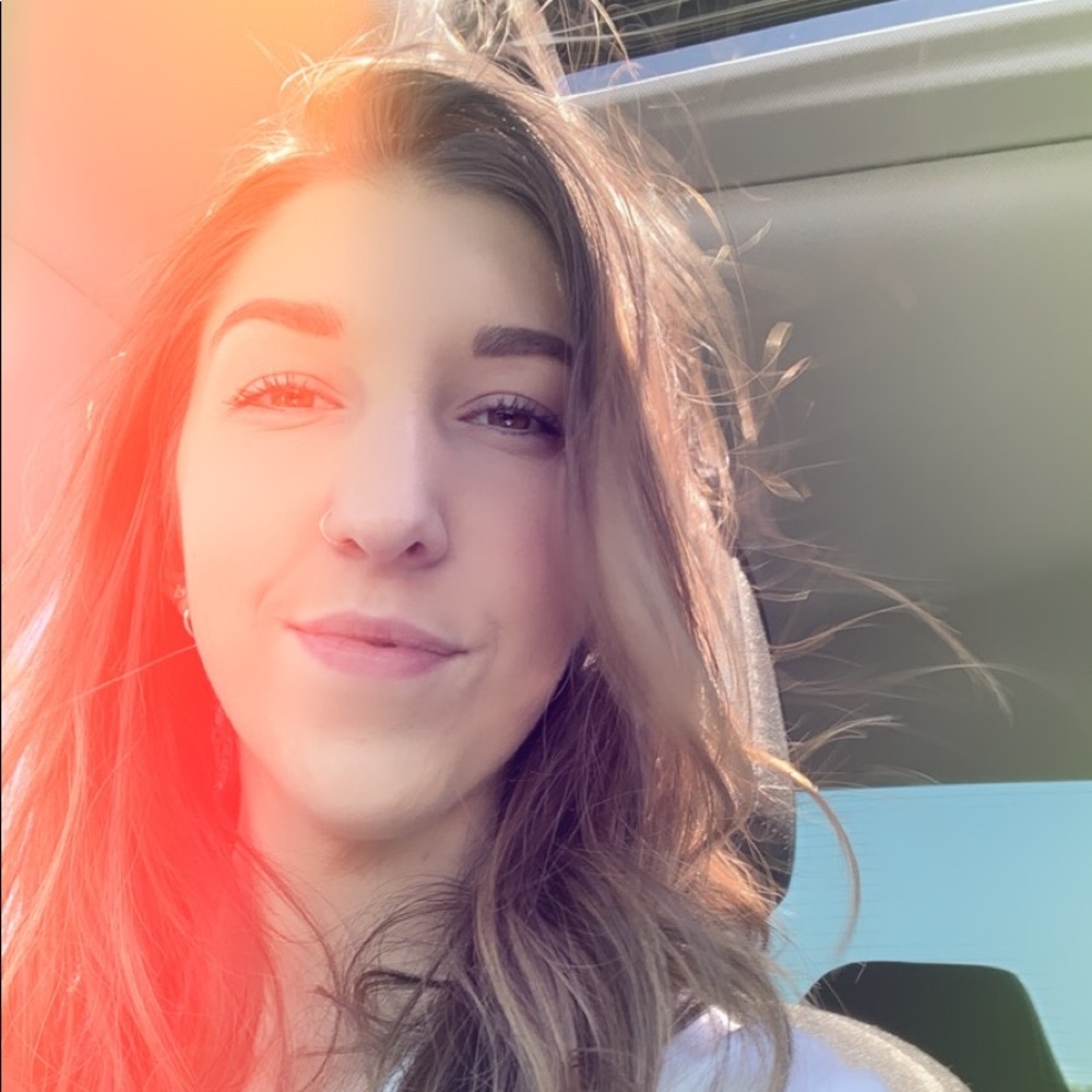 Meet your Posher, Lauren